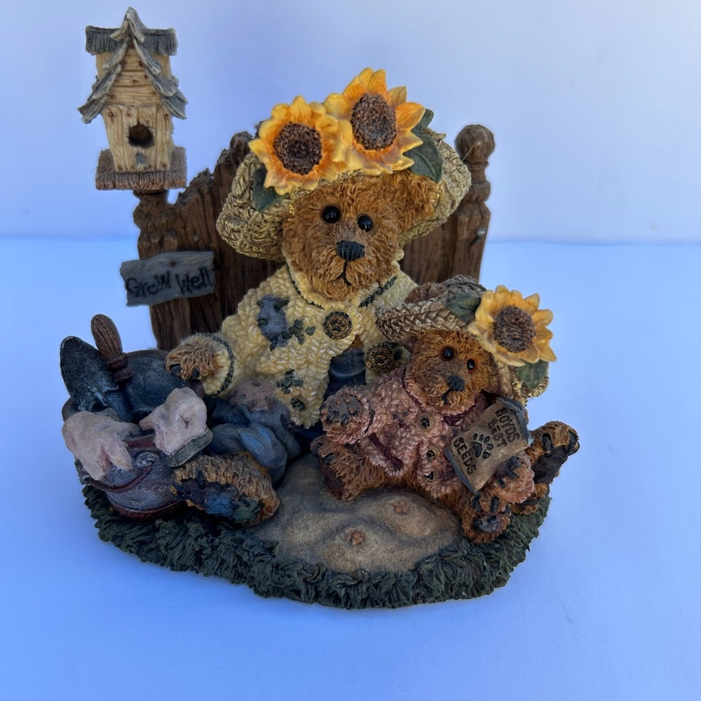 Sunny & Sally Berriweather... Plant with Hope Boyds bear